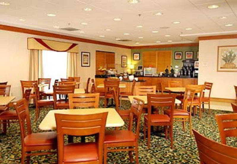 Fairfield Inn And Suites Atlanta Airport South/Sullivan Road College Park Esterno foto