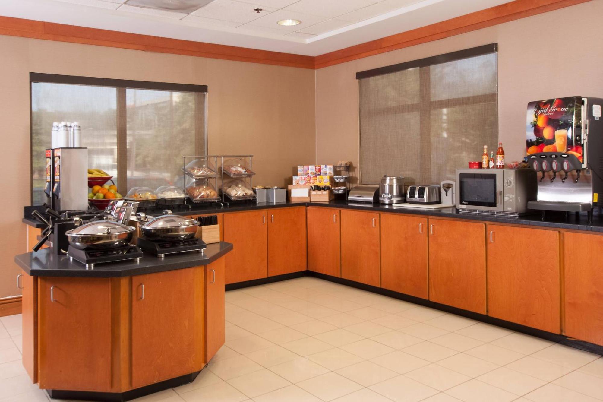 Fairfield Inn And Suites Atlanta Airport South/Sullivan Road College Park Esterno foto